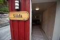 Gemütliches Ferienhaus „Silda“ in Hitra, Norwegen: Entdecke skandinavische Holzarchitektur mit hellem Interieur. Ideal für Angelurlauber, um entspannte Tage zwischen atemberaubender Natur und reicher Fischerei zu verbringen. Perfekter Rückzugsort nach einem erfolgreichen Tag.
